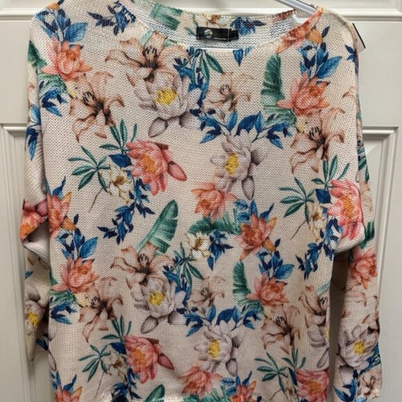 Sweaters - M Brand Made In Italy Floral Knit Spring Sweater Size Small